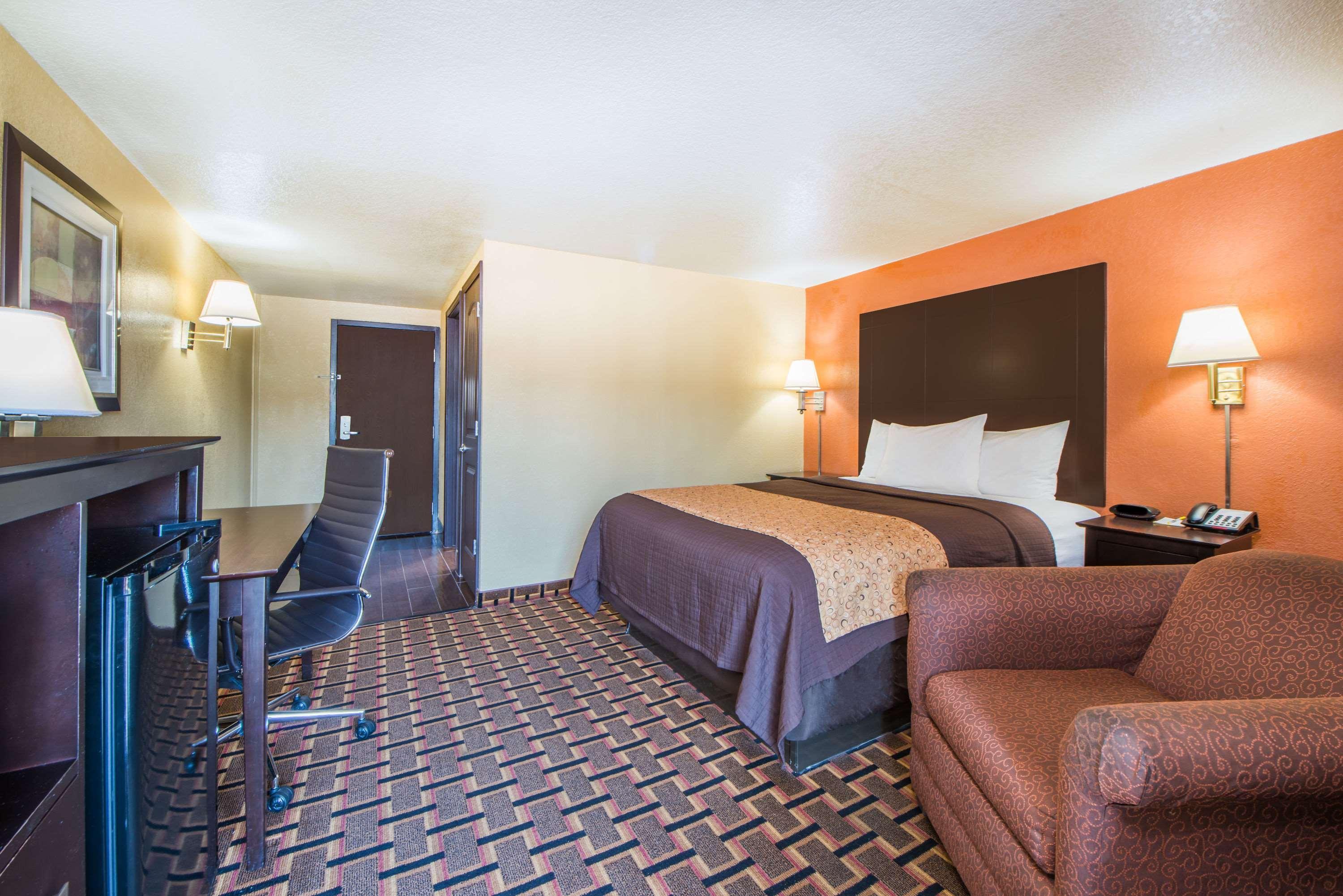 Days Inn By Wyndham Joplin Eksteriør billede